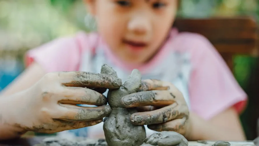 Clay-Play-Hour